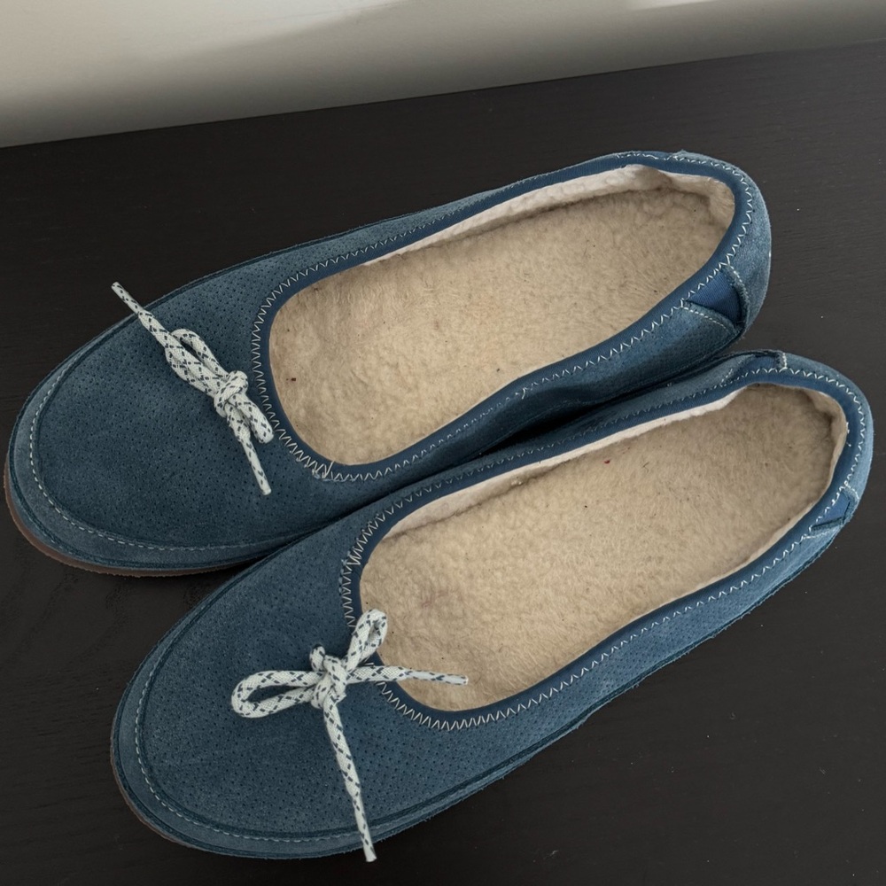 L.L.Bean‎ Womens Fleece Lined Blue Suede Slippers Slip-On Moccasins Size 11 M - Picture 2 of 9
